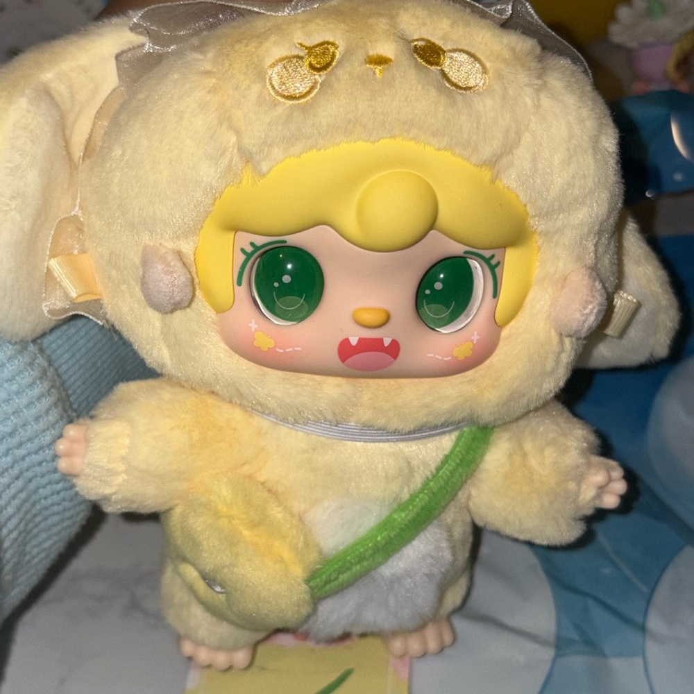 Yooki Warm Winter Bunnies CONFIRMED Warm Sun Bunny Pendant - Picture 2 of 7